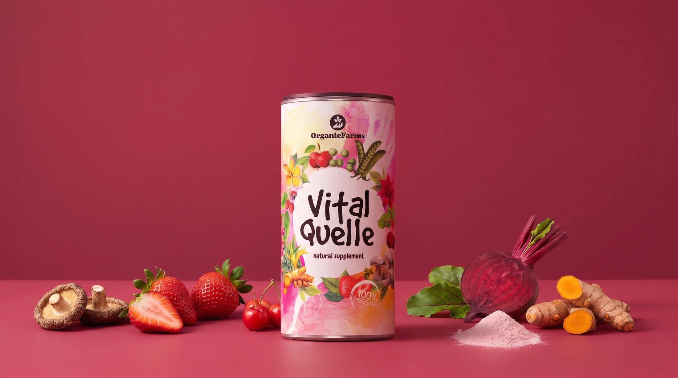 Eine Dose VitalQuelle von OrganicFarms zwischen Erdbeeren, Kirschen, Pilzen, Roter Bete und Kurkuma